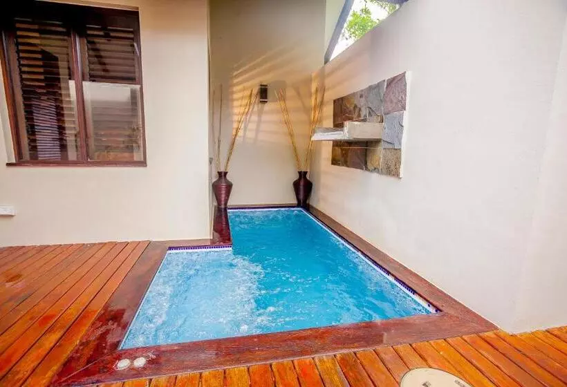 ویلای یک اتاق خوابه با استخر شنا, Warwick Le Lagon Resort & Spa, Vanuatu