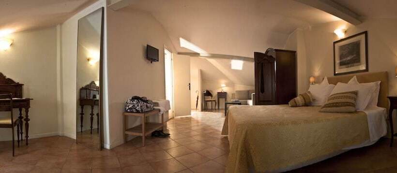 اتاق استاندارد سه نفره, Albergo Orologio