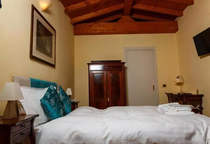 اتاق استاندارد یک نفره, Albergo Orologio