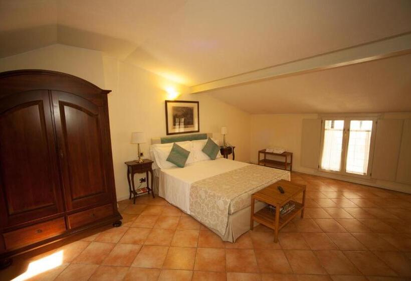 اتاق استاندارد سه نفره, Albergo Orologio