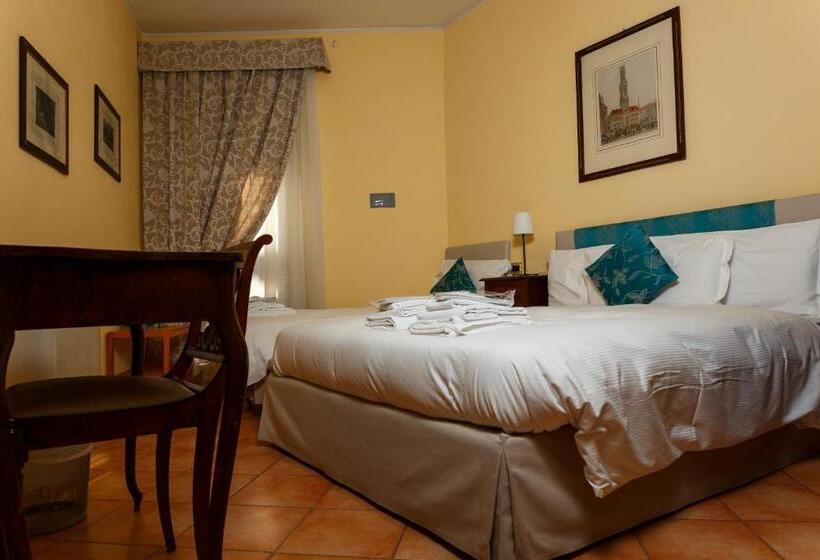 اتاق استاندارد سه نفره, Albergo Orologio