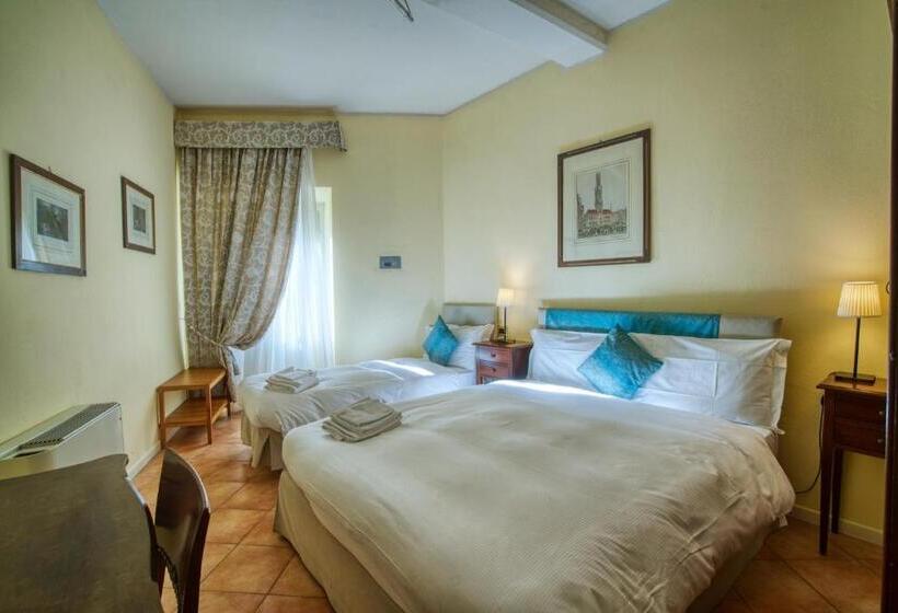 اتاق استاندارد سه نفره, Albergo Orologio