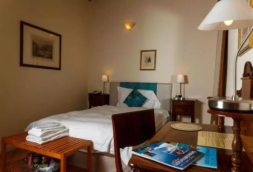 اتاق اکونومی, Albergo Orologio