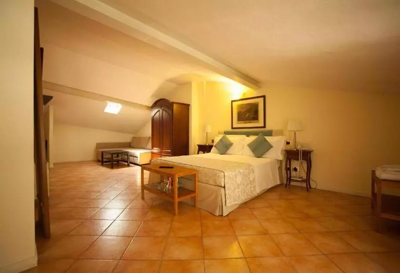 اتاق استاندارد چهار تخته, Albergo Orologio