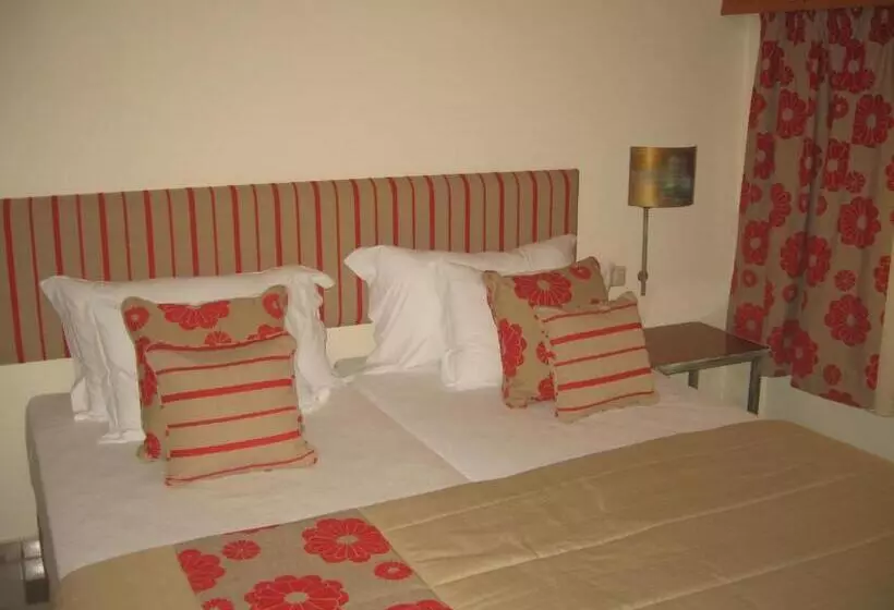 اتاق اکونومی, Hospedaria Frangaria
