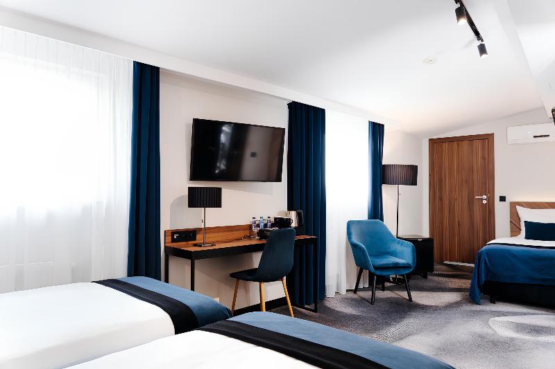 プレミアムトリプルルーム, Ascot Premium