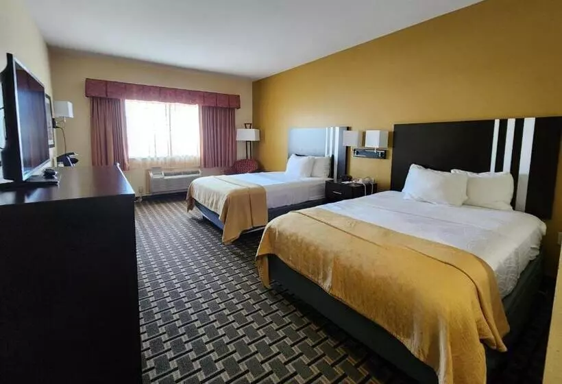 身障者適用クイーンサイズベッドルーム, Days Inn & Suites By Wyndham Sam Houston Tollway