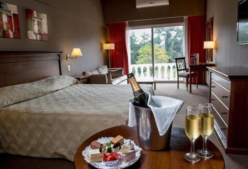 スイート, Howard Johnson Pilar Resort Spa & Convention Center