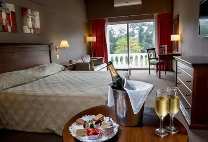 スイート, Howard Johnson Pilar Resort Spa & Convention Center