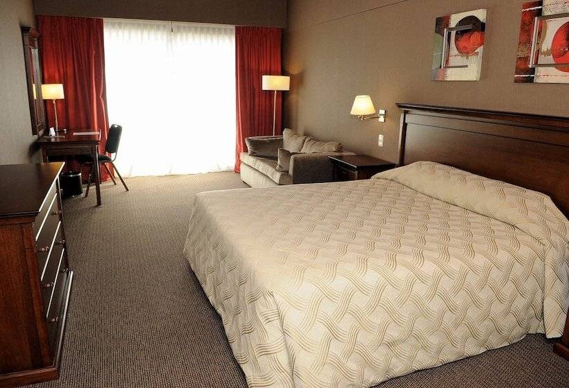 スイート, Howard Johnson Pilar Resort Spa & Convention Center