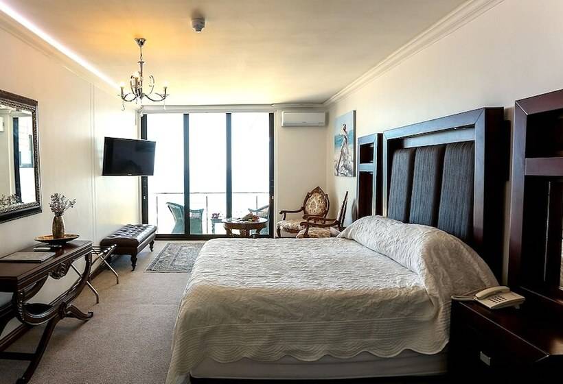 חדר פנטהאוז, Misty Waves Boutique