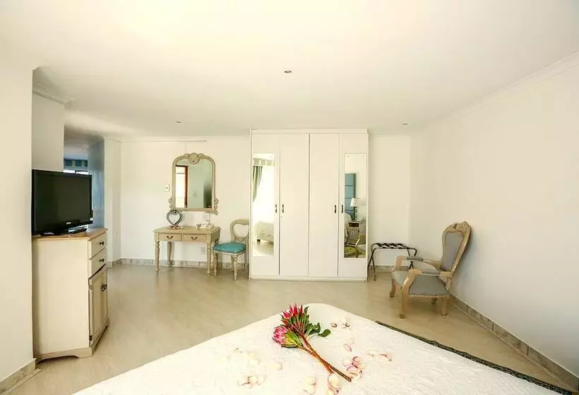 Standard Room, Misty Waves Boutique