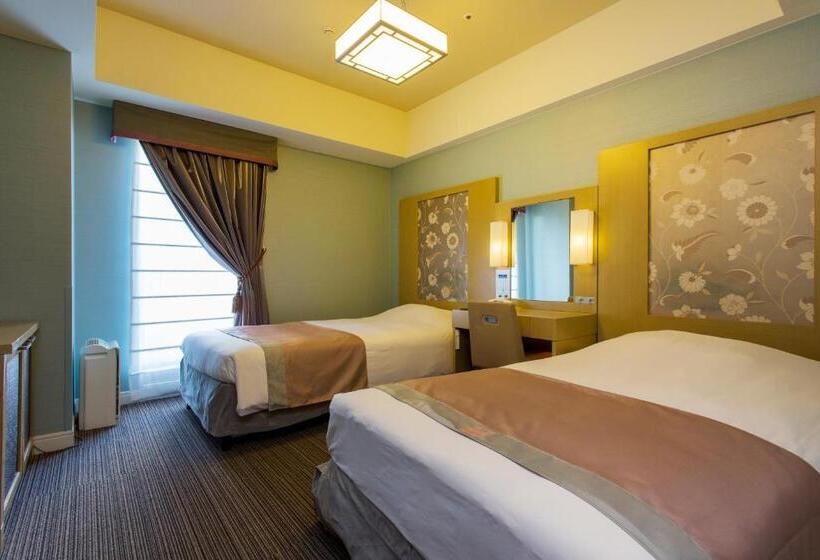 Quarto Estandar, Monterey Hanzomon