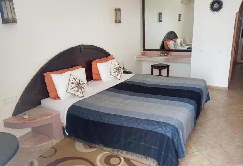 اتاق استاندارد یک نفره, Appart Hotel Intouriste