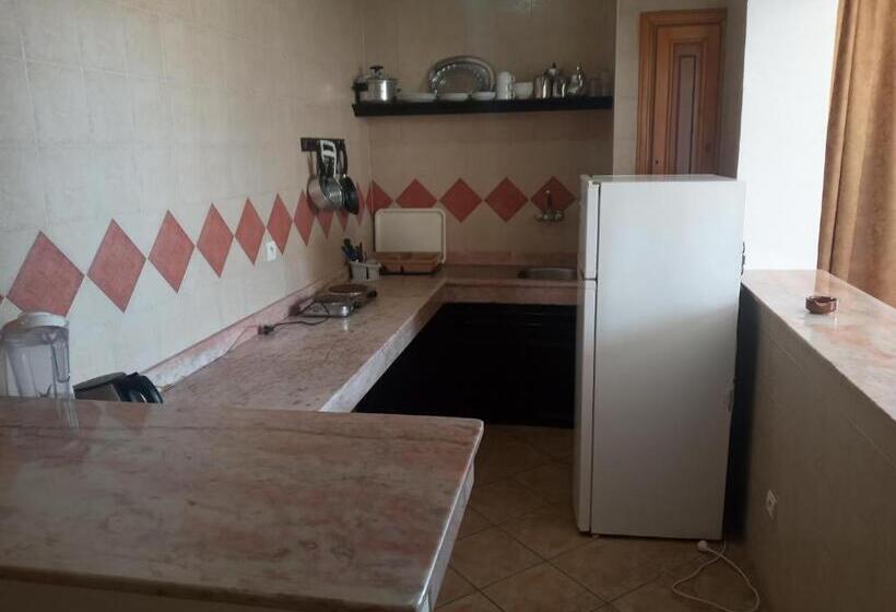 스탠다드 스튜디오, Appart Hotel Intouriste