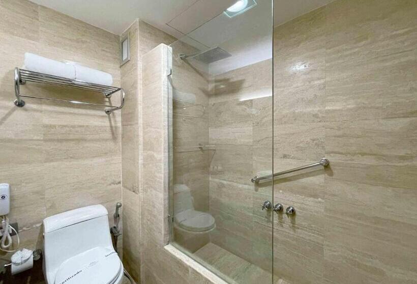 اتاق استاندارد, Trinitarias Suites