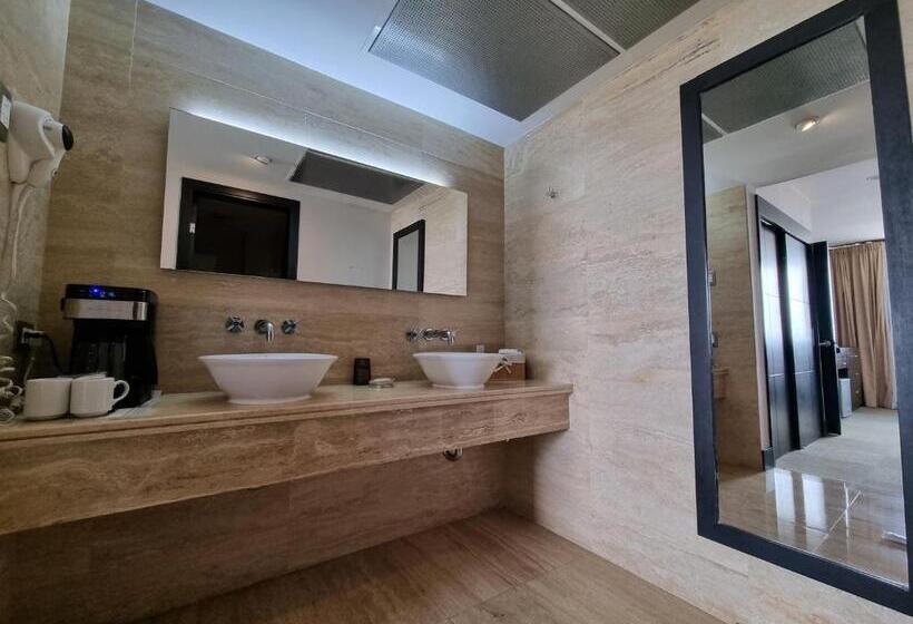 프레지덴셜 스위트, Trinitarias Suites