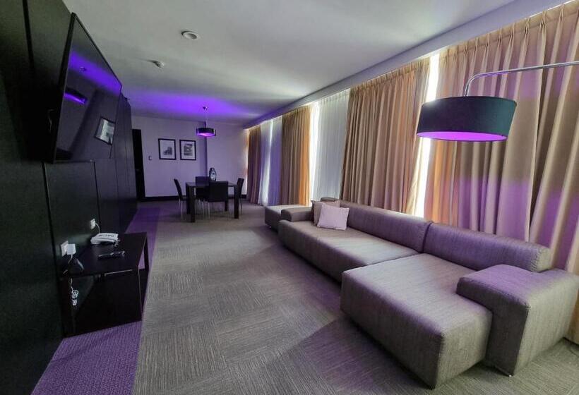 프레지덴셜 스위트, Trinitarias Suites