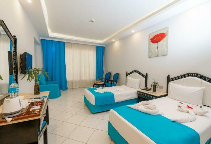 Superior Triple Room, King Tut Aqua Park Beach Resort