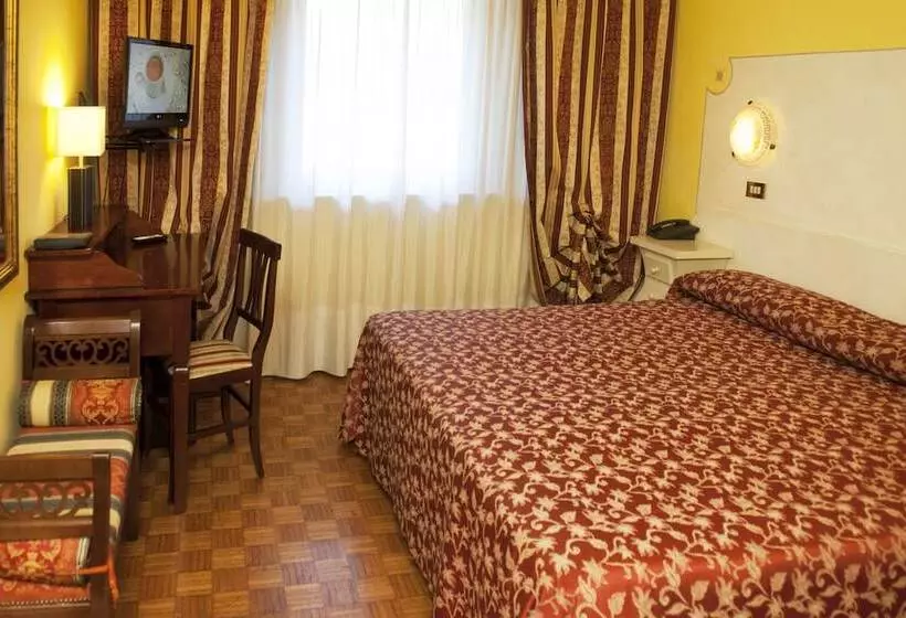 اتاق استاندارد یک نفره, Ai Ronchi Motor Hotel Brescia