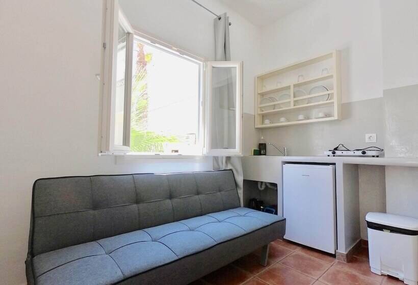 סטודיו דלוקס, Anny Studios & Rooms Perissa Beach