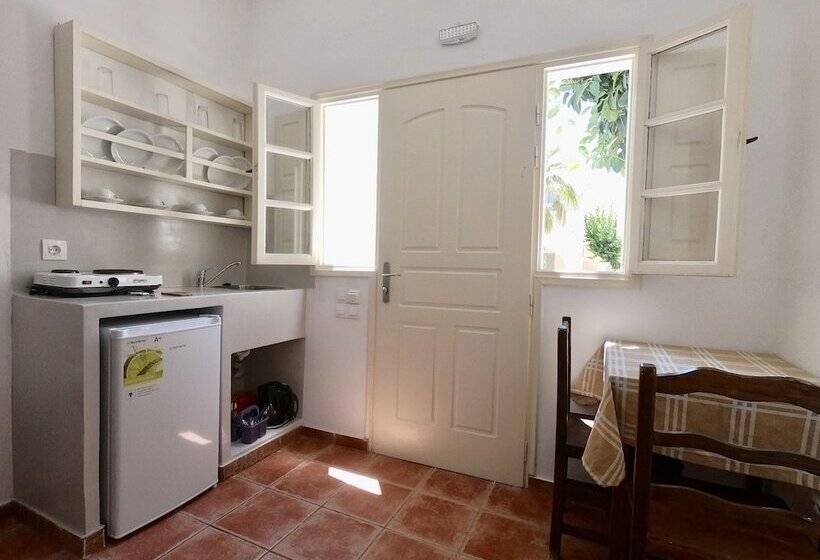 סטודיו דלוקס, Anny Studios & Rooms Perissa Beach