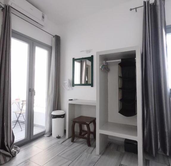 חדר סטנדרט נוף לבריכה, Anny Studios & Rooms Perissa Beach