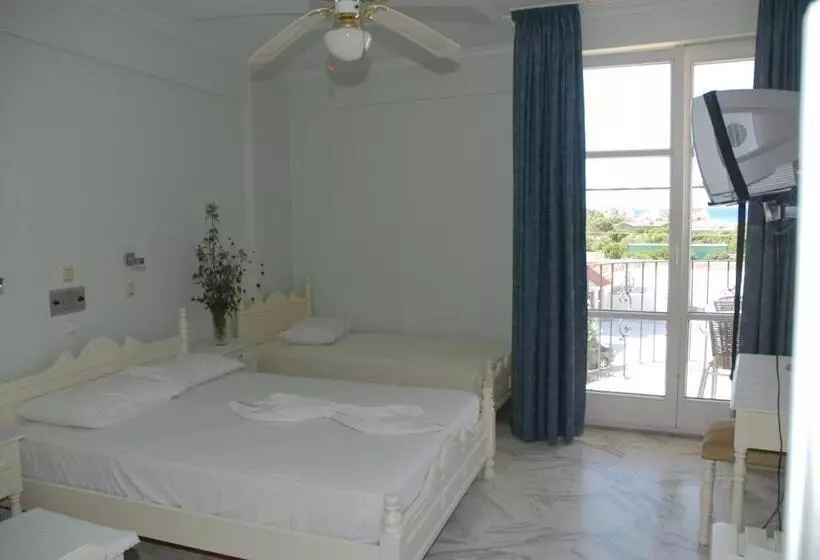 Chambre Triple Standard Vue Mer, Amanda