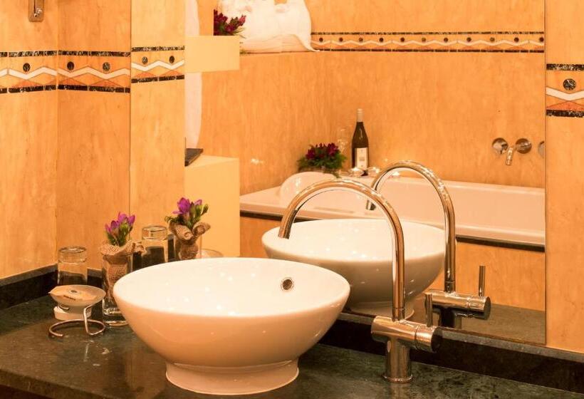 ジュニアスイート, Arena Di Serdica