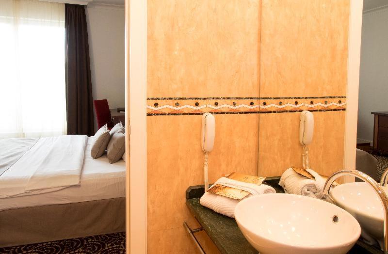 スタンダードルーム, Arena Di Serdica