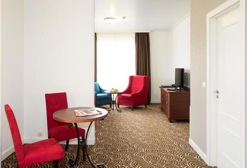 デラックススイート, Arena Di Serdica