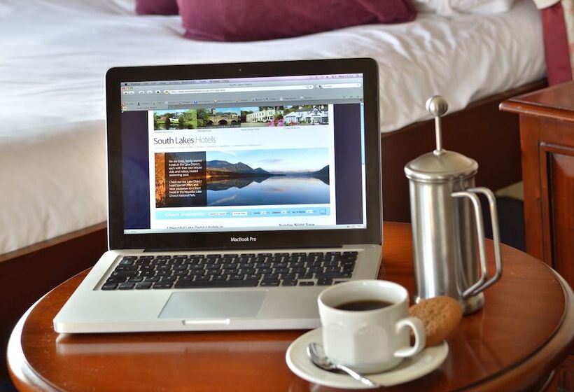 חדר משפחתי, Damson Dene