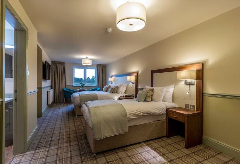 חדר משפחתי, Damson Dene