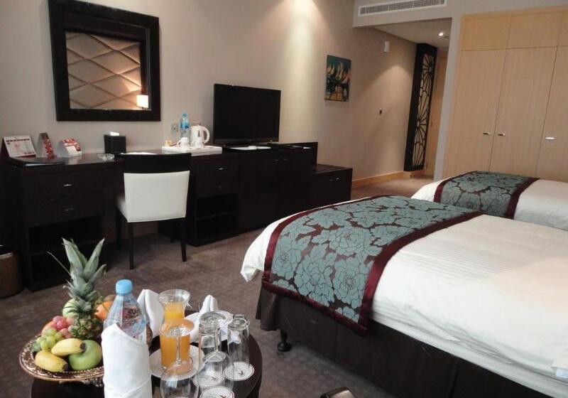 חדר משפחתי דלוקס, Damson Dene