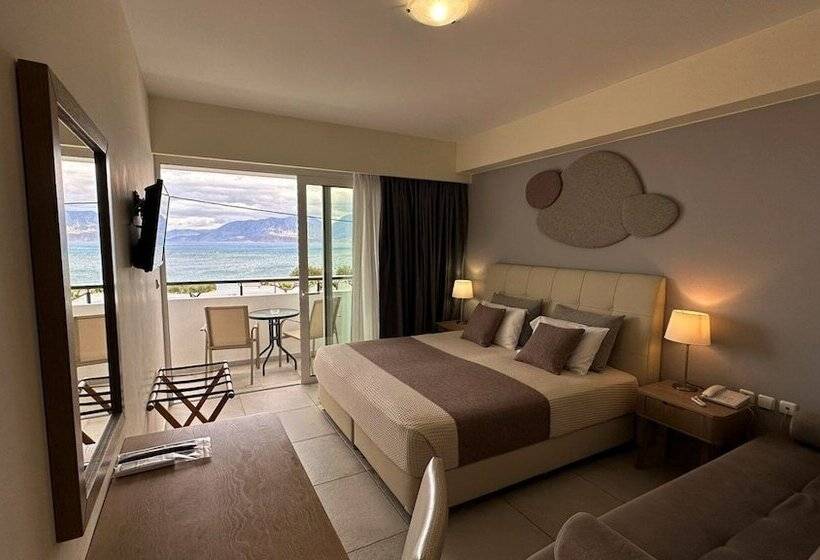 غرفة قياسية ثلاثية, Faedra Beach