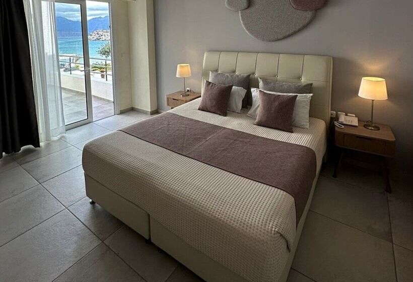 חדר סטנדרט לשלושה, Faedra Beach