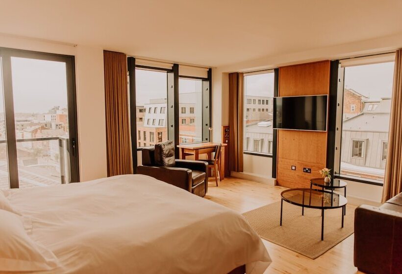 جناح, Hope Street