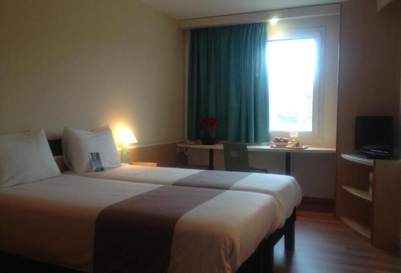 Семейный Номер, Ibis Montmelo Granollers