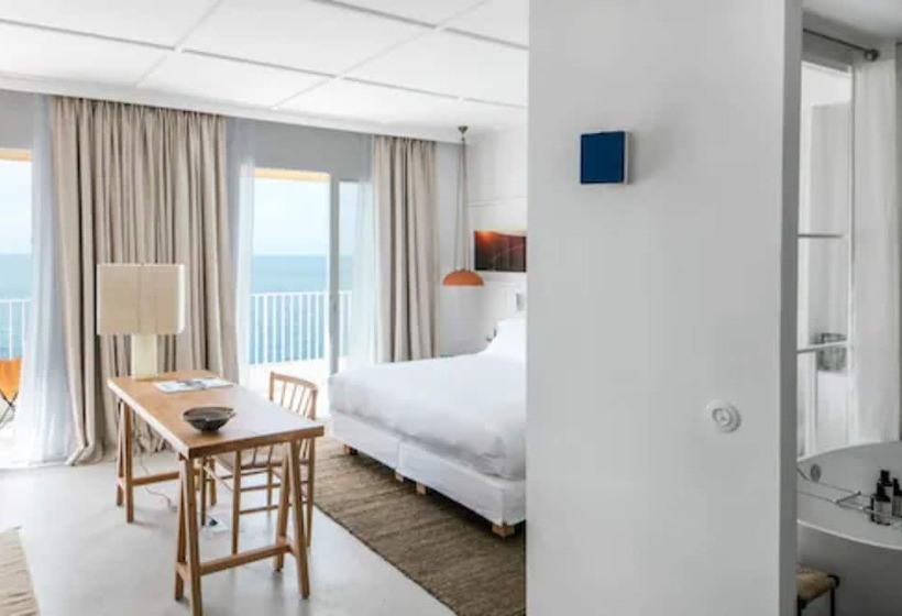 Family Suite, Les Roches Rouges, A Beaumier