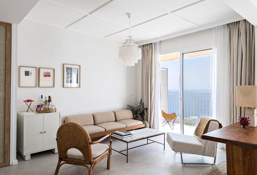 海景套房, Les Roches Rouges, A Beaumier