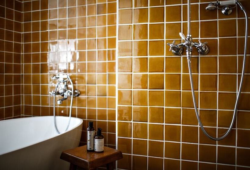 套房, Les Roches Rouges, A Beaumier