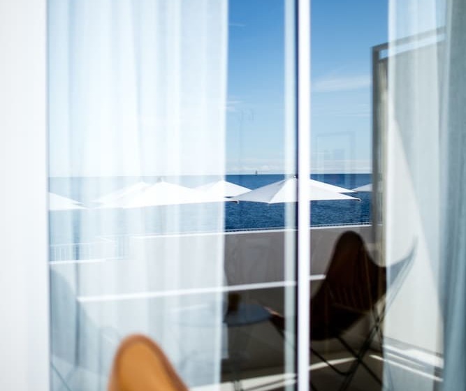 套房, Les Roches Rouges, A Beaumier