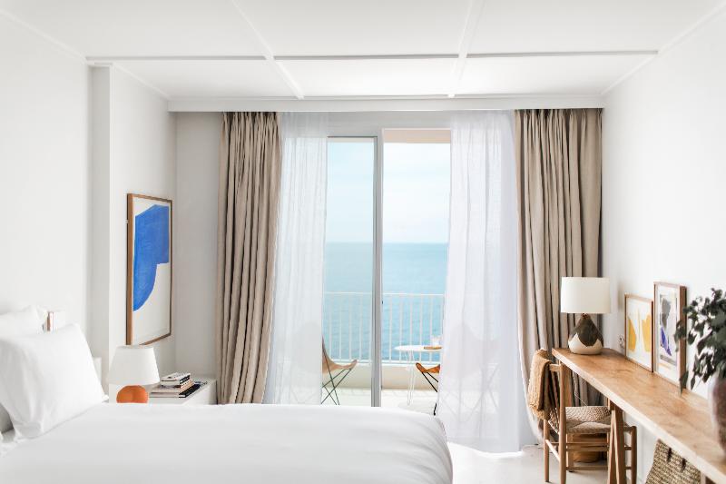 豪华海景房, Les Roches Rouges, A Beaumier