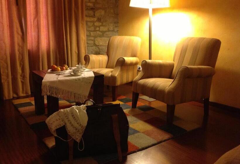 高级大房间, Los Arcos