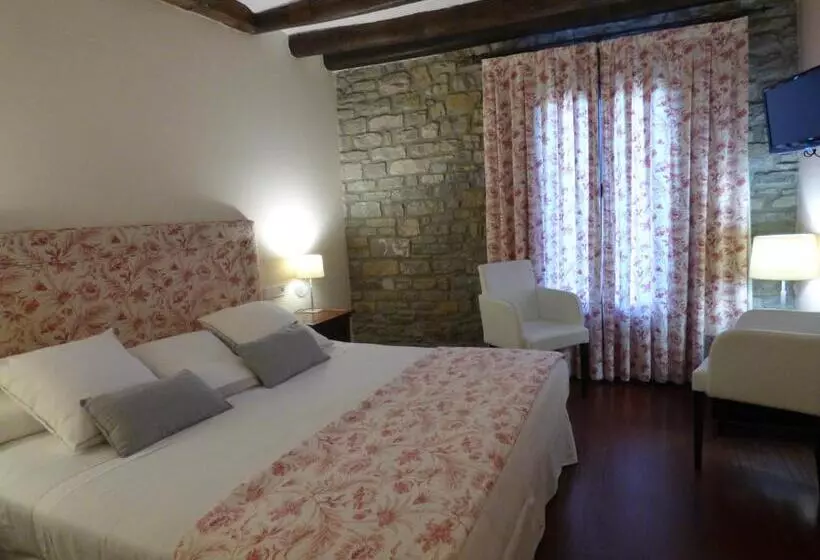اتاق اکونومی, Los Arcos