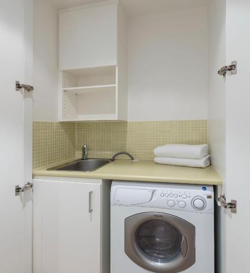 两卧行政公寓, Oaks Glenelg Liberty Suites