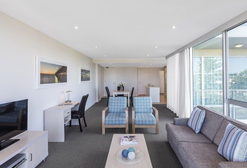 两卧行政公寓, Oaks Glenelg Liberty Suites