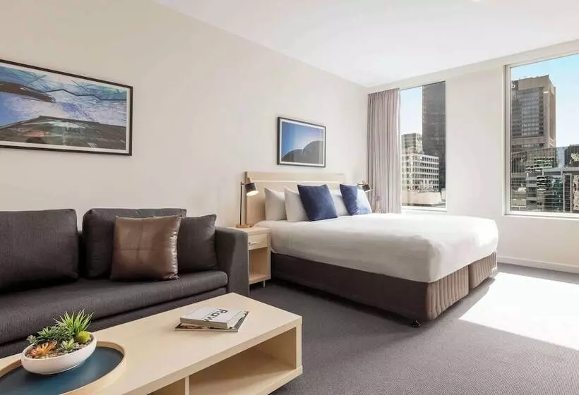1 Bedroom Apartment City View, Oaks Melbourne On Market