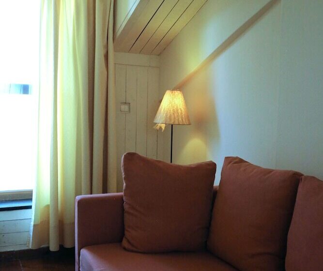 סוויטת ג'וניור נוף הרים, Princess Lanassa