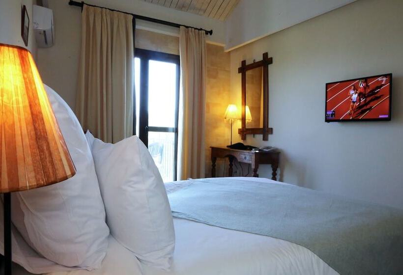 סוויטת ג'וניור נוף הרים, Princess Lanassa